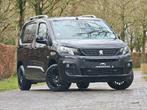 Peugeot partner 1.2 benzine | lichte vracht | CAMERA | 3ZIT, Auto's, Stof, 1199 cc, Zwart, Bedrijf