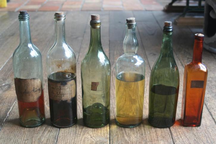 6 très vieux flacons provenant d'une pharmacie +- 1920, Antiquités & Art, Antiquités | Accessoires de maison, Enlèvement