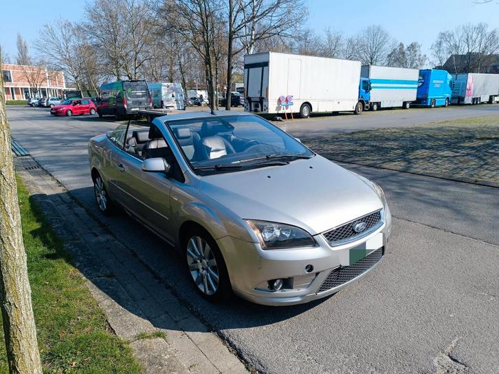 Ford focus cabrio 2.0diesel 180.000km, Auto's, Ford, Particulier, Focus, Regensensor, Diesel, Euro 4, Cabriolet, 3 deurs, Handgeschakeld