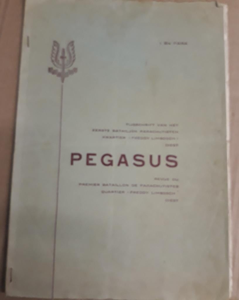 Boekje Pegasus uitgave over Luitenant Freddy Limbosch, Verzamelen, Ophalen of Verzenden, Landmacht, Boek of Tijdschrift