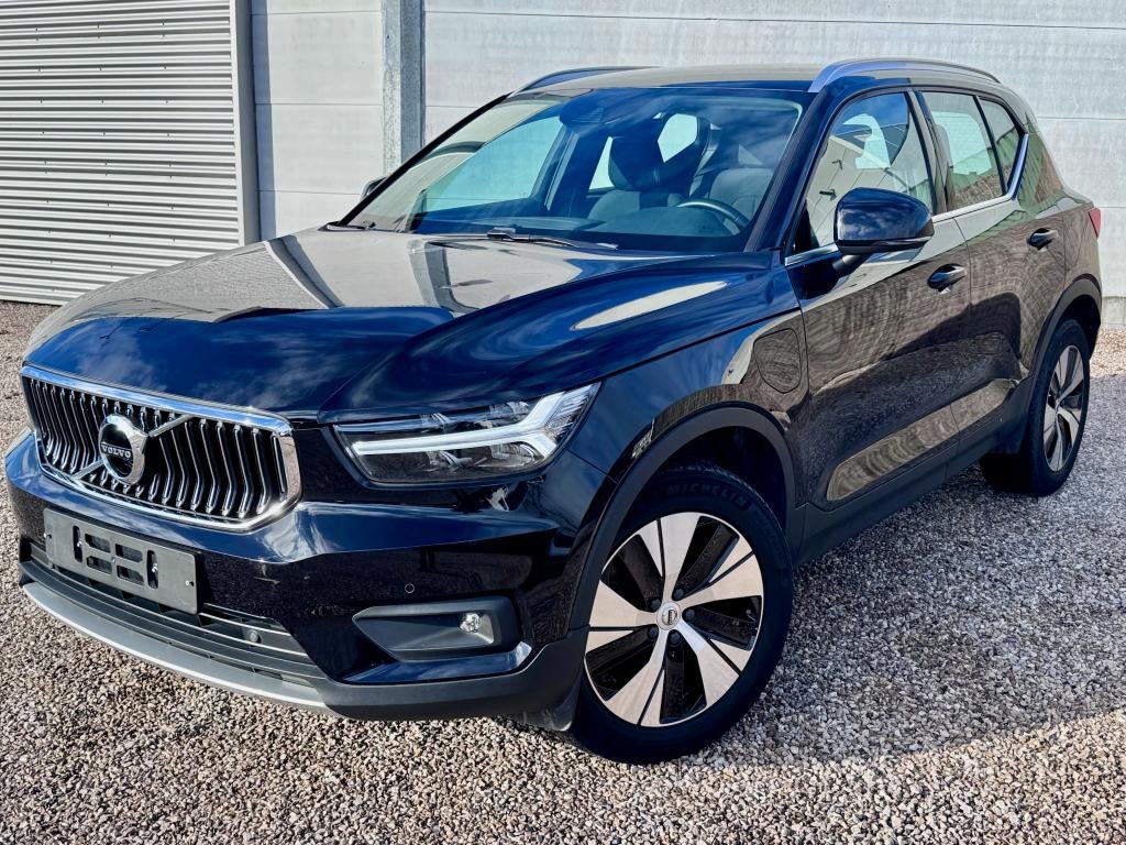 VOLVO XC40 MOMENTUM PRO HYBRIDE, Auto's, Volvo, Stof, 1831 kg, Zwart, Bedrijf
