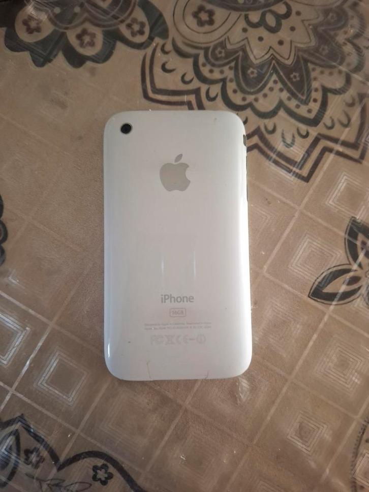 iPhone 3GS et iPhone 5SE 1re génération. En bon état, Télécoms, Téléphonie mobile | Apple iPhone, iPhone 3GS, Enlèvement