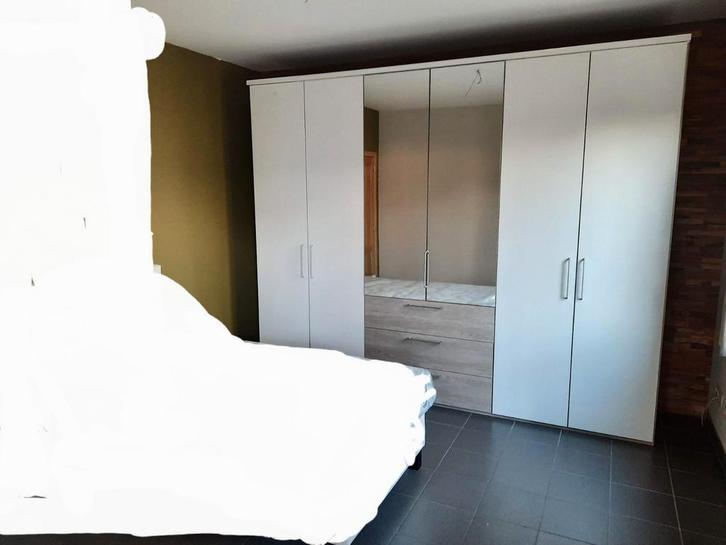 Kleedkamerkast nooit gebruikt, regio Grembergen(Dendermonde), Huis en Inrichting, Kasten | Kleerkasten, Zo goed als nieuw, Ophalen