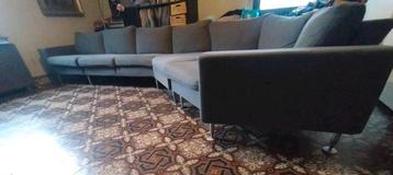 Gratis zetel af te halen.  beschikbaar voor biedingen