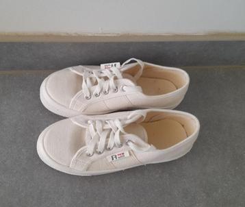 Beige sneakers New Rutil maat 35 beschikbaar voor biedingen