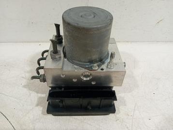 ABS POMP Land + Range Rover Discovery II (01-1998/10-2004), Auto-onderdelen, Gebruikt, Land Rover