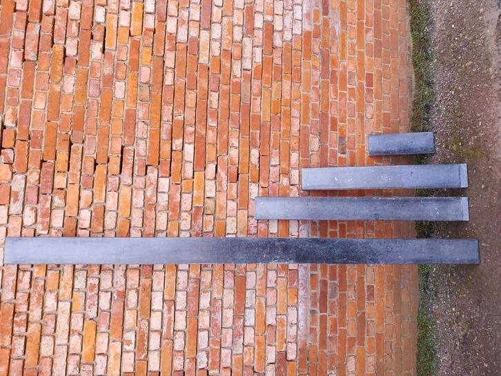 Blauwe steen plinten, Bricolage & Construction, Plinthes & Finitions, Utilisé, Plinthes, Pierre de taille, Enlèvement