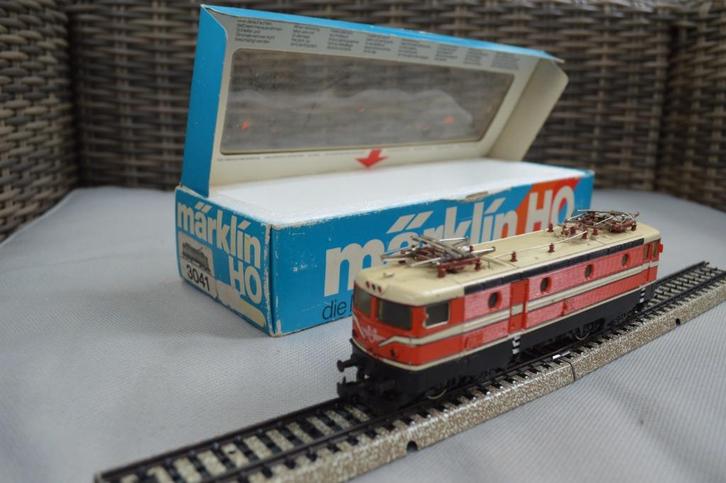 Märklin 3041 : Eloc autrichien en octobre, Hobby & Loisirs créatifs, Trains miniatures | HO, Utilisé, Locomotive, Märklin, Analogique