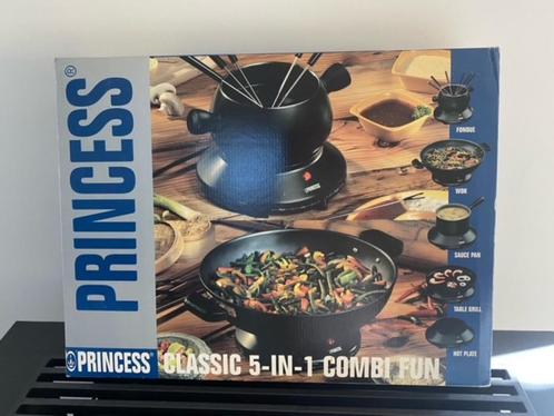 Nieuw  5 in 1 , fondue-wok-saus pan-tafelgrill...Princess, Electroménager, Fondue, Neuf, Service à fondue, Électrique, Enlèvement ou Envoi