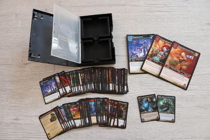 Starter Deck - WoW - A travers la porte des ténèbres, Hobby en Vrije tijd, Verzamelkaartspellen | Overige, Zo goed als nieuw, Starterdeck