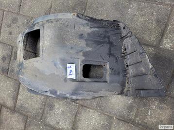 Binnenscherm modderkuip rechtsvoor BMW 3-serie E90 beschikbaar voor biedingen