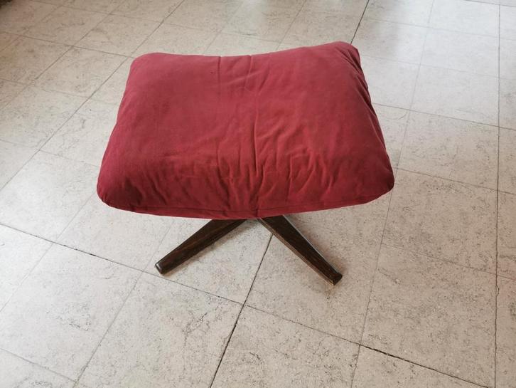 Vintage poef, Huis en Inrichting, Zetels | Voetbanken en poefs, Gebruikt, Ophalen