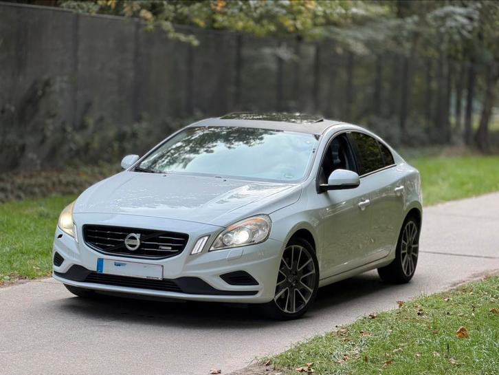 Volvo s60’2.0L’2011’Euro5’Rdesgin’200pk, Auto's, Volvo, Particulier, S60, Diesel, Euro 5, Berline, 5 deurs, Automaat, Wit, Zwart
