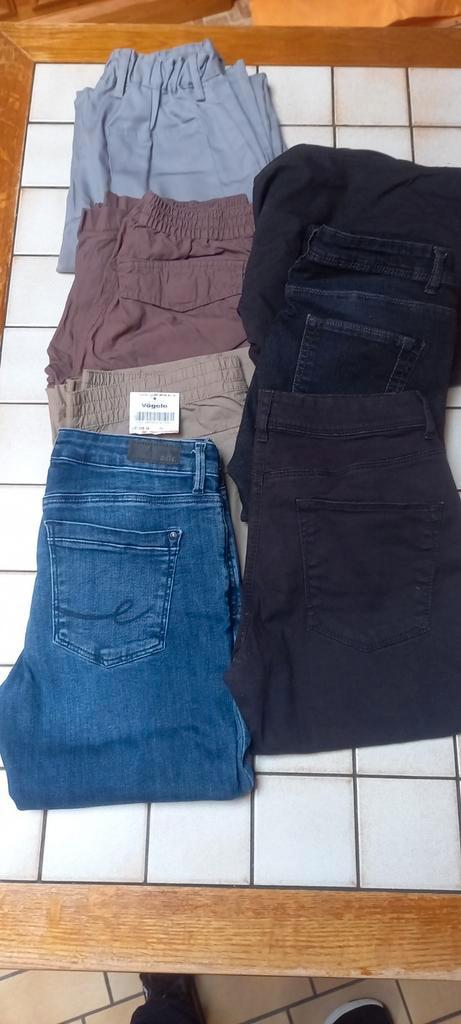 Lot de pantalons dame et enfant, Vêtements | Femmes, Packs de vêtements pour femmes, Porté, Enlèvement ou Envoi