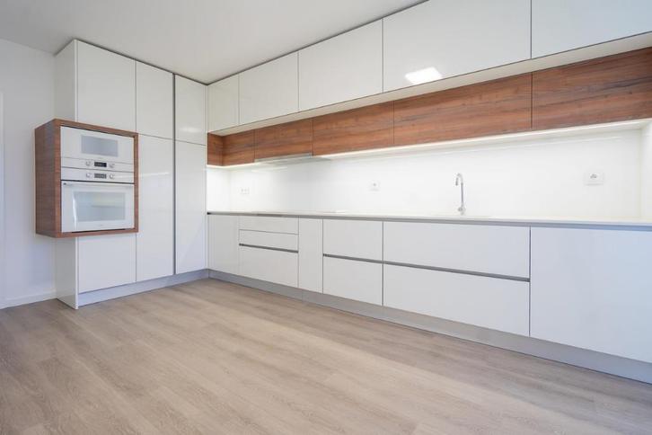 Nieuw 3 slaapkamer appartement met garage in centrum Lousã, Immo, Buitenland, Portugal, Appartement, Stad