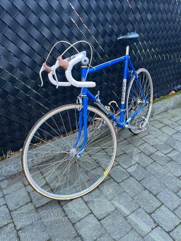 Wielrenfiets  beschikbaar voor biedingen