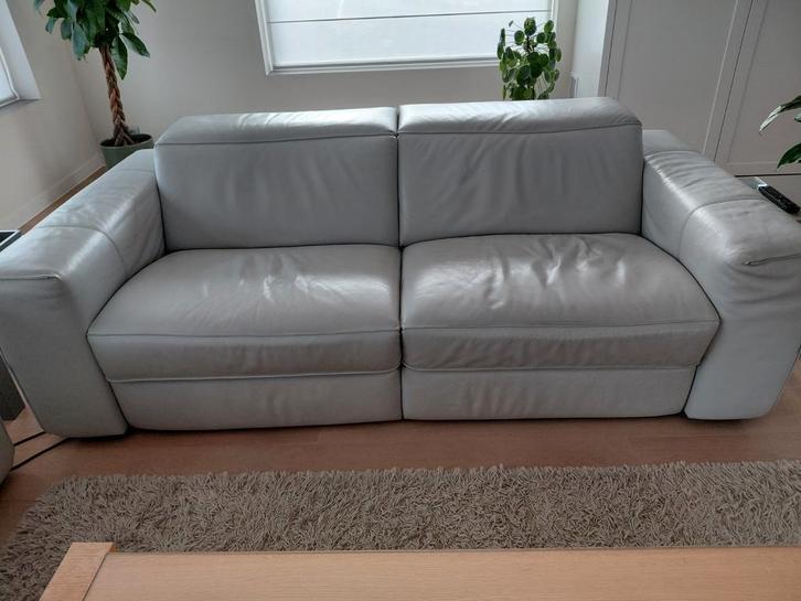 Sièges 2 et 3 places. Avec 2 relaxants électriques. Natuzzi, Maison & Meubles, Canapés | Salons, Utilisé, Banc droit, Trois personnes