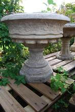 SUPERBE VASQUE ,JARDINIERE EN PIERRE BLEUE SUR SOCLE, Enlèvement, Utilisé