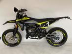 Sherco sm50 12/2022 4500km, 6 versnellingen, 49 cc, Zo goed als nieuw, Ophalen