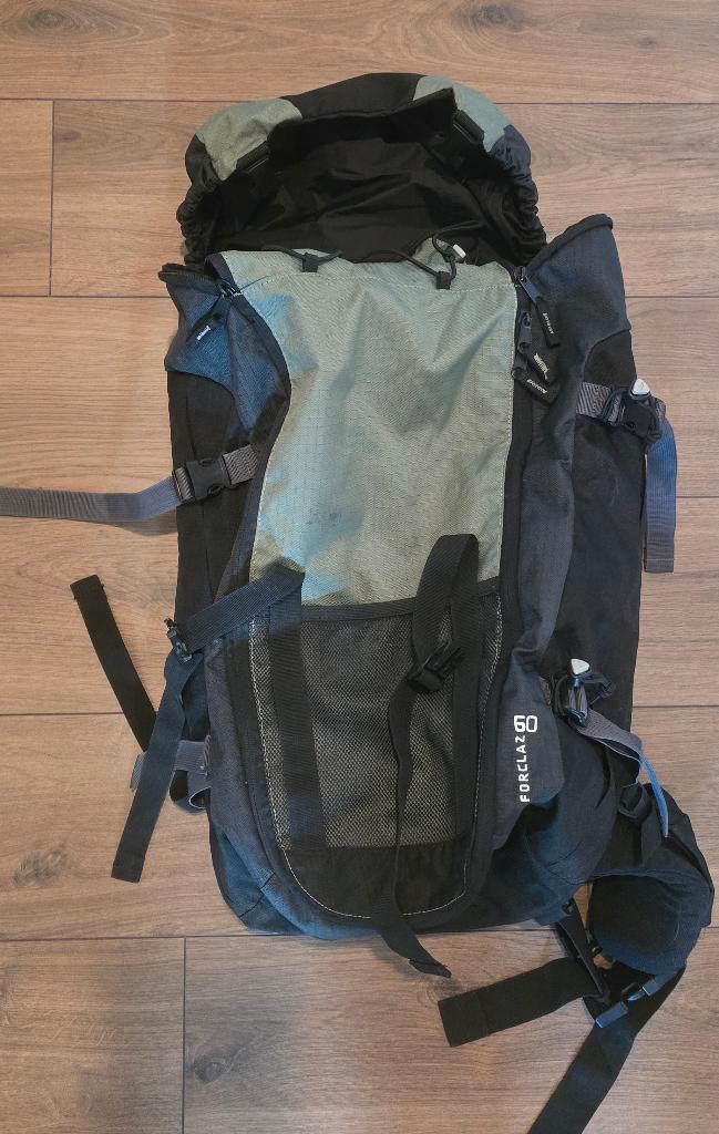 Trekrugzak Quechua Forclaz 60 L, Sport en Fitness, Bergsport en Wandelen, Zo goed als nieuw, Rugzak, Ophalen of Verzenden