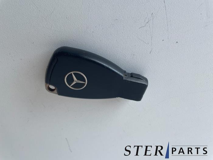 Clé d'un Mercedes S-Klasse, Autos : Pièces & Accessoires, Autres pièces automobiles, Mercedes-Benz, Utilisé, 3 mois de garantie