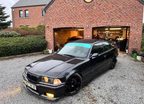 Bmw 325i e36 154.000km, Auto's, BMW, Particulier, Open dak, Elektrisch, Coupé, Zwart, Zwart, Leder, Ophalen