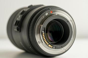 Sigma 105 mm F2.8 EX DG Macro OS HSM voor Canon    disponible aux enchères