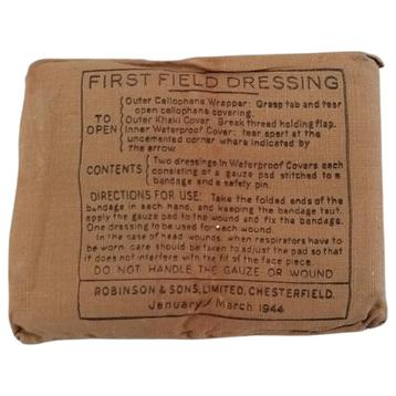 British Army - First Field Dressing - 1944 beschikbaar voor biedingen