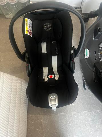 Cybex maxi cosy  disponible aux enchères