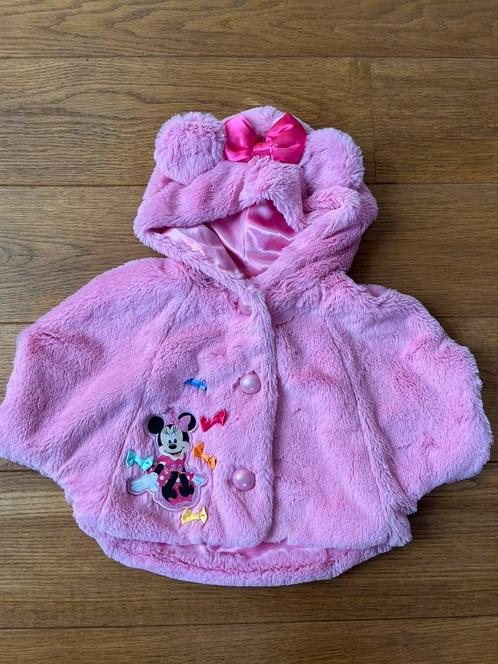Super zachte Disney poncho jasje met kap maat 98, Enfants & Bébés, Vêtements de bébé | Taille 86, Neuf, Fille, Manteau, Enlèvement ou Envoi