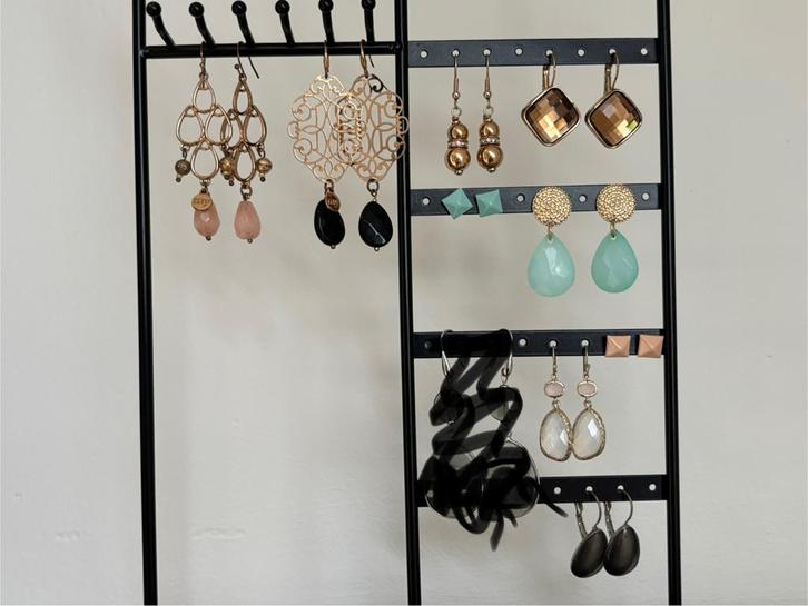 Allerlei oorbellen vanaf 1,5€ tot 4€!, Handtassen en Accessoires, Oorbellen, Zo goed als nieuw, Hangers, Zwart, Ophalen of Verzenden
