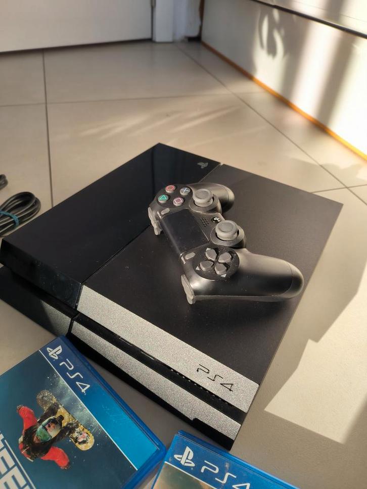 Sony PlayStation 4, Games en Spelcomputers, Spelcomputers | Sony PlayStation 4, Gebruikt, Original, 500 GB, Met 1 controller, Met games