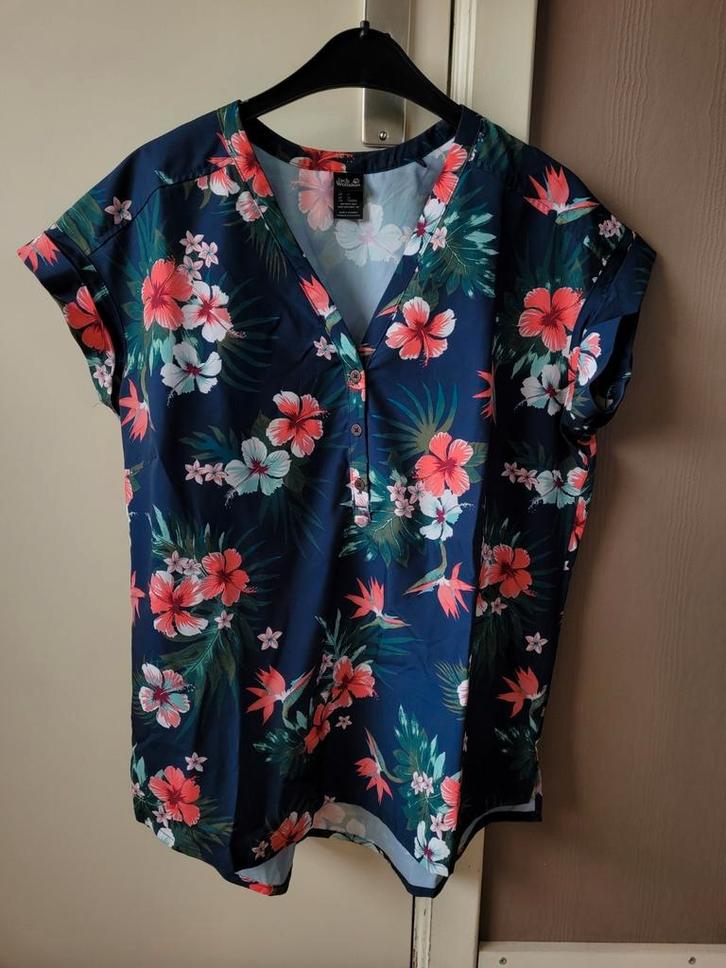 Fleurige zomerbloes merk Jack Wolfskin, M...als nieuw, Kleding | Dames, Jumpsuits, Zo goed als nieuw, Maat 38/40 (M), Ophalen of Verzenden