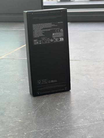 NIEUW - Galaxy Z Flip 6 256GB Silver Shadow beschikbaar voor biedingen