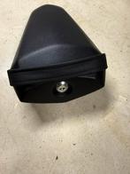 Siège d'appoint Yamaha R7, Enlèvement