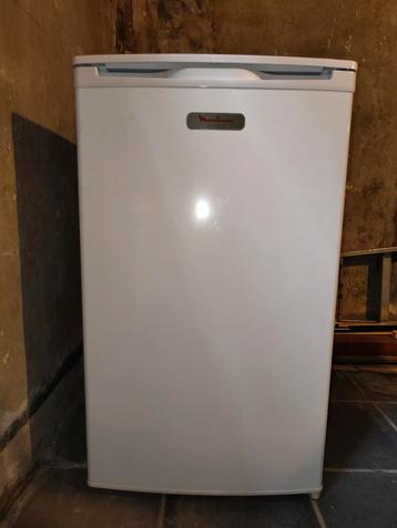 Koelkast 1 jaar oud, nog onder garantie (1j), diepvriesvak beschikbaar voor biedingen