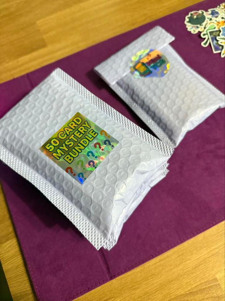 Pokemon 50 Card Mystery Bundle, Hobby en Vrije tijd, Verzamelkaartspellen | Pokémon, Nieuw, Meerdere kaarten, Foil, Ophalen of Verzenden