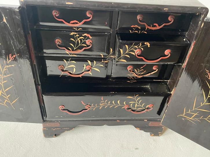 japans juwelekastje beschilderd op zwart gelakt hout, Antiquités & Art, Art | Art non-occidental, Envoi