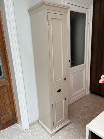 Kolomkast, beige (H: 1m95) beschikbaar voor biedingen
