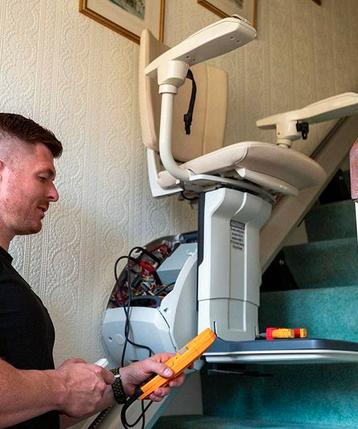 ️ Herstellingen Traplift, Huislift & Plateaulift beschikbaar voor biedingen