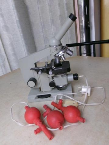 microscoop met vééééél benodigheden beschikbaar voor biedingen