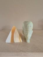 Vintage piramide en farao albast en marmer, Ophalen