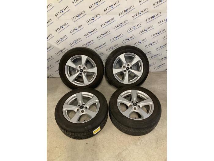 Velgen set + winterbanden van een Mercedes S-Klasse, Auto-onderdelen, Banden en Velgen, Personenwagen, Gebruikt, 3 maanden garantie