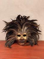 Masque de mascarade vénitien en plumes, Enlèvement ou Envoi