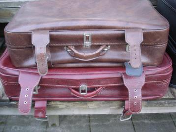 4 x vintage skai koffer beschikbaar voor biedingen