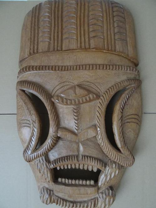 Masque immense masque indigène en bois Afrique Indonésie ?, Antiquités & Art, Art | Sculptures & Bois, Enlèvement ou Envoi