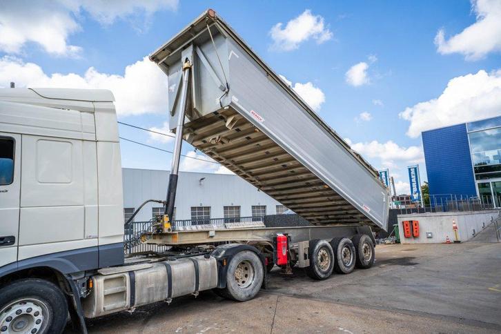 Benalu C39C17-ALU + BACHE - 30m3, Autos, Camions, Entreprise, Achat, Remorques et Semi-remorques, Autres carburants, TVA déductible