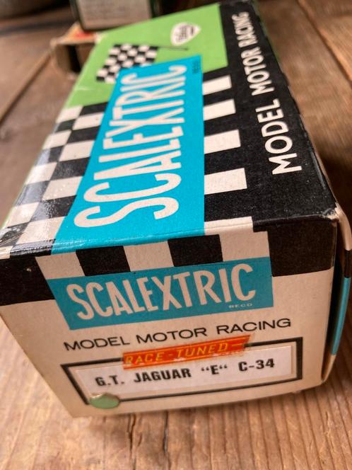 SCALEXTRIC NIEUWE JAGUAR E TYPE DOOS + PAPIEREN, Verzamelen, Poppetjes en Figuurtjes, Ophalen of Verzenden