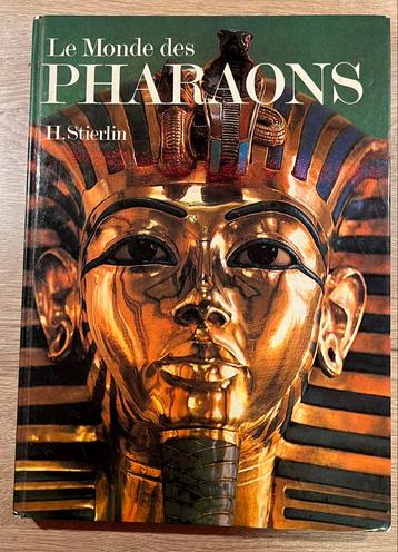 Le monde des pharaons  disponible aux enchères