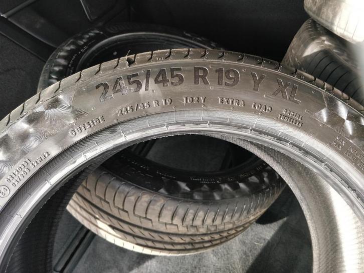 245/45/19 102Y XL Continental PremiumContact6, Autos : Pièces & Accessoires, Pneus & Jantes, Pneu(s), Pneus été, 19 pouces, 245 mm